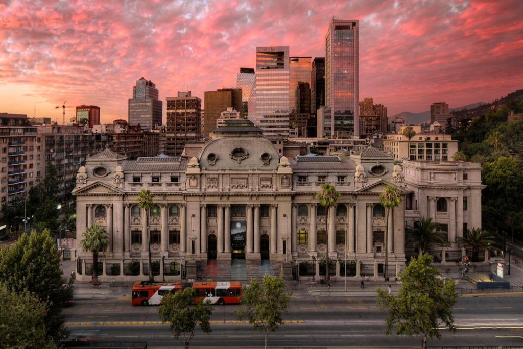 Depto 707 Excelente Ubicacion Metro Sta Lucia, Barrio Paris Londres Centro Santiago Apartman Kültér fotó